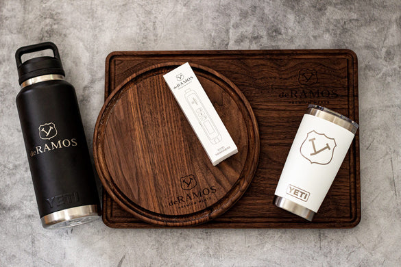 deRamos yeti, meat cutting board, meat thermometer